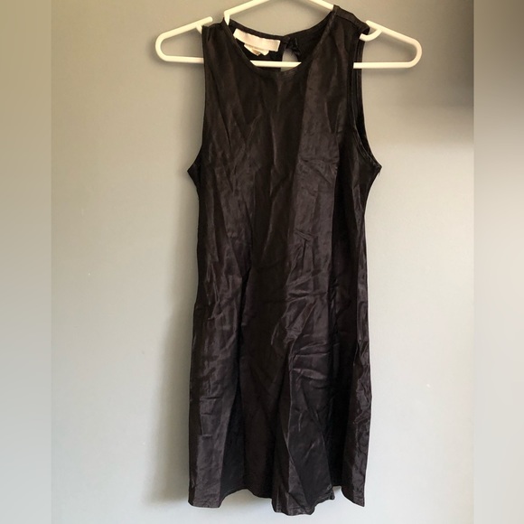 Black Dress - Picture 1 of 3